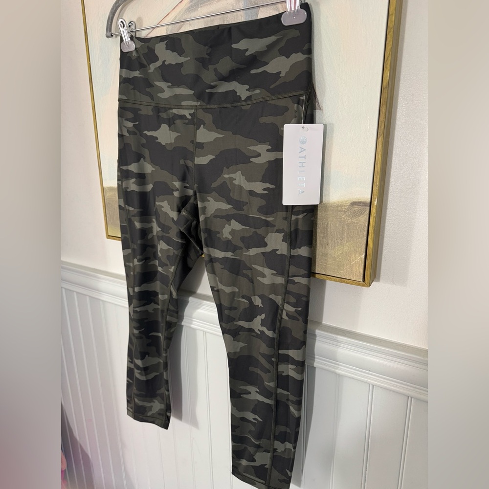 Athleta Ultimate Camo Olive Elation Ultra High Rise 7/8 Leggings NWT Size 1X - Picture 3 of 6
